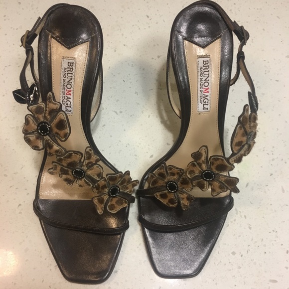 Beautiful Bruno Magli Strappy Heel Sandals - Picture 6 of 6